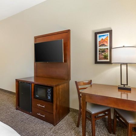 Comfort Inn And Suites Yuma I-8 Екстериор снимка
