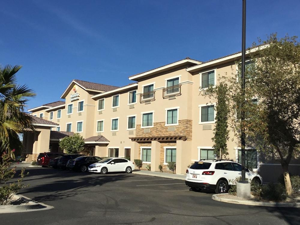 Comfort Inn And Suites Yuma I-8 Екстериор снимка