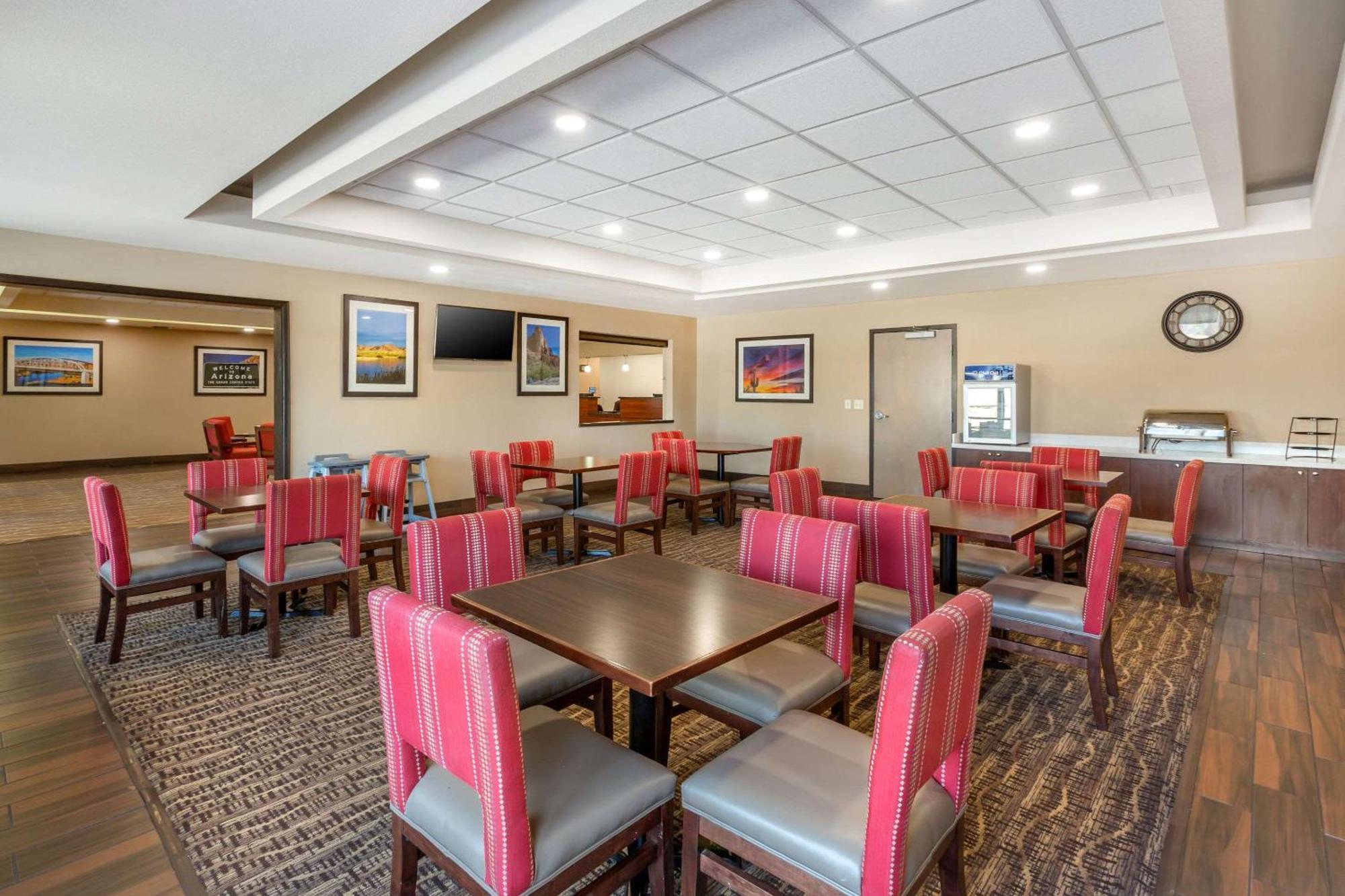 Comfort Inn And Suites Yuma I-8 Екстериор снимка