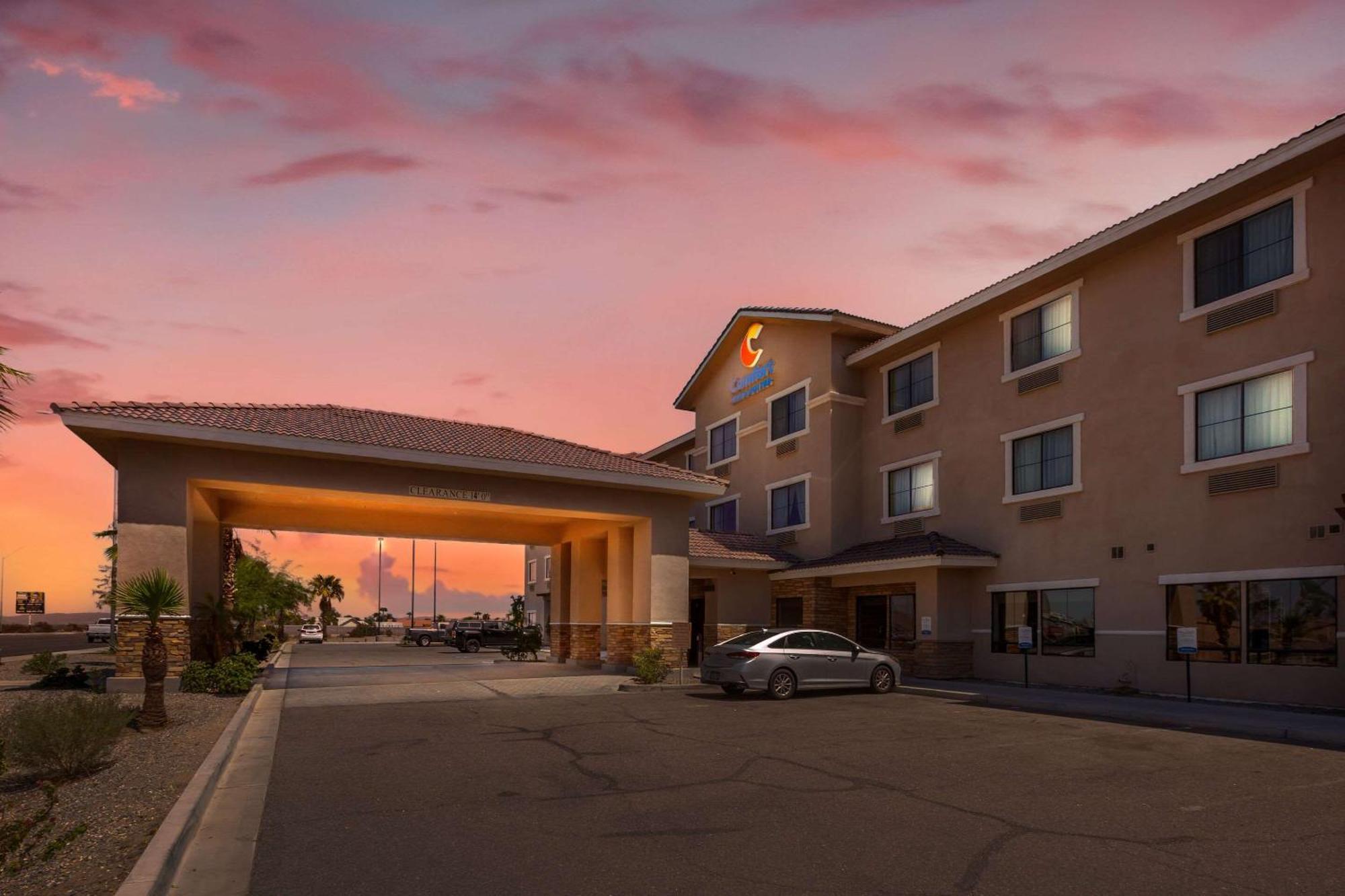 Comfort Inn And Suites Yuma I-8 Екстериор снимка