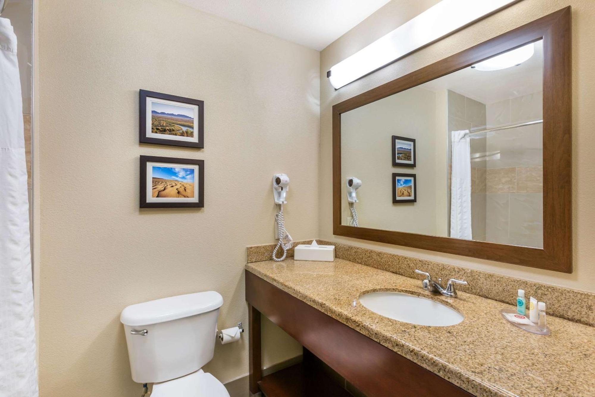Comfort Inn And Suites Yuma I-8 Екстериор снимка